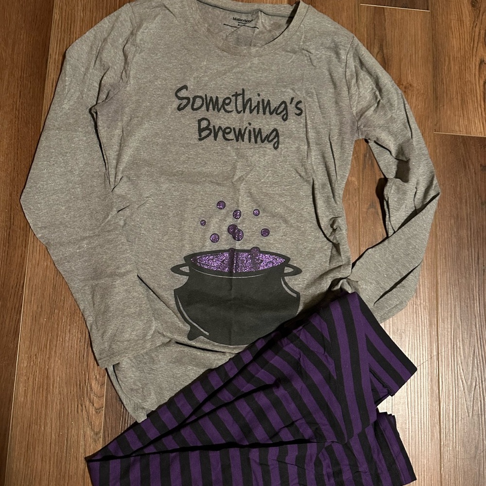 Gray 'Something's Brewing' Maternity Outfit
